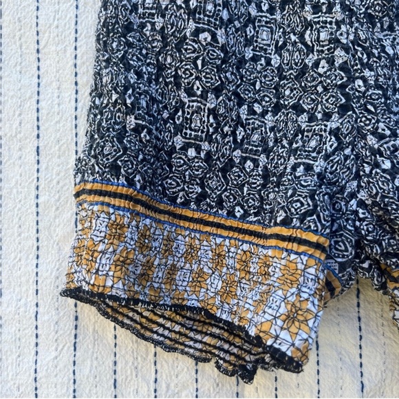 Free People • Shorts - Picture 4 of 4